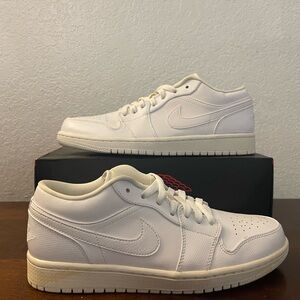 Air Jordan 1 Retro Low 'Triple White' 553558-102 Men's Size 8